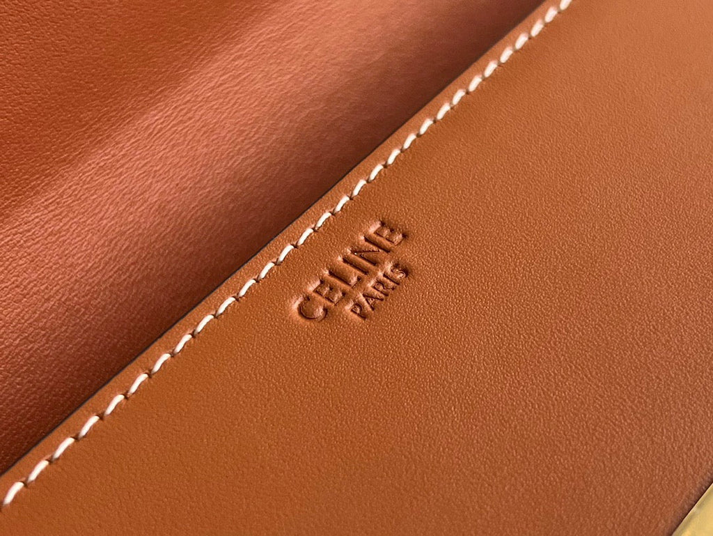 CE Triomphe Hobo