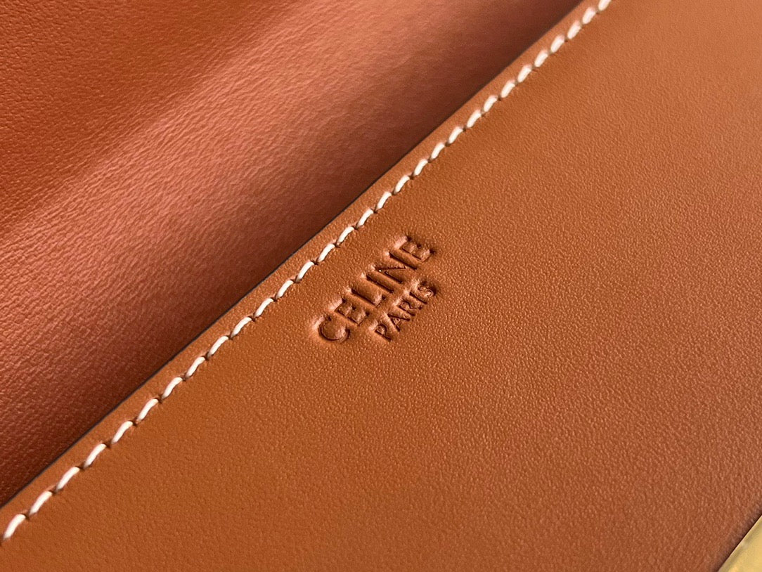 CE Triomphe Hobo