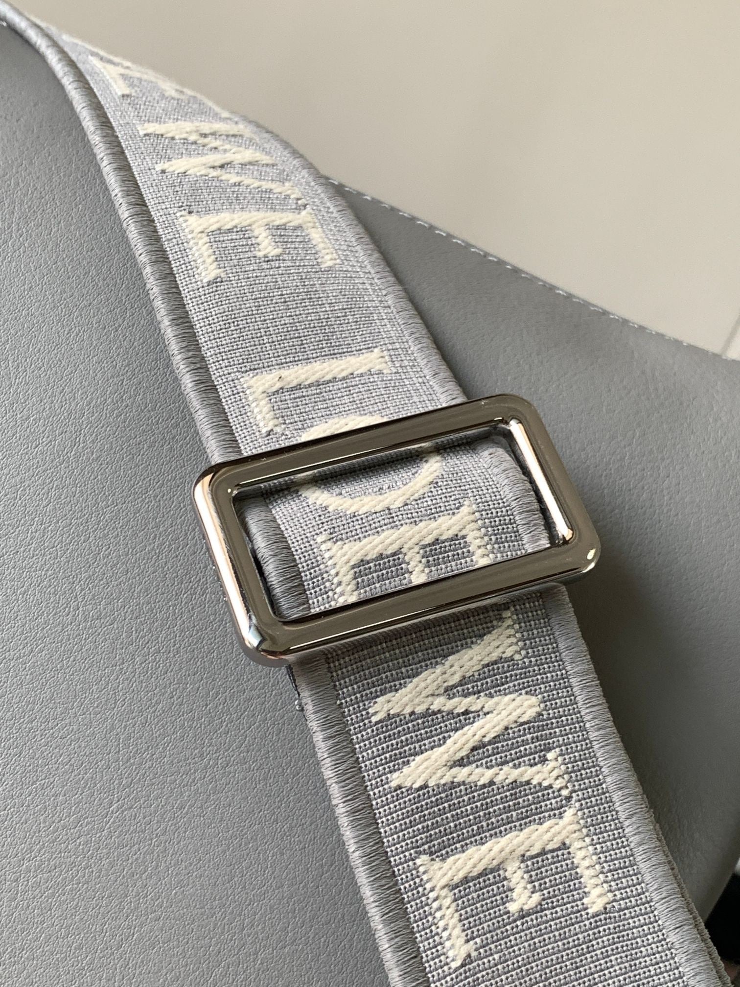LW Messenger Bag