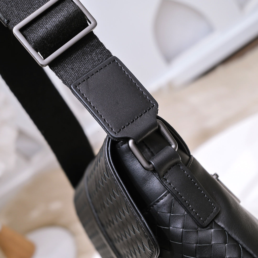BTV Messenger Bag