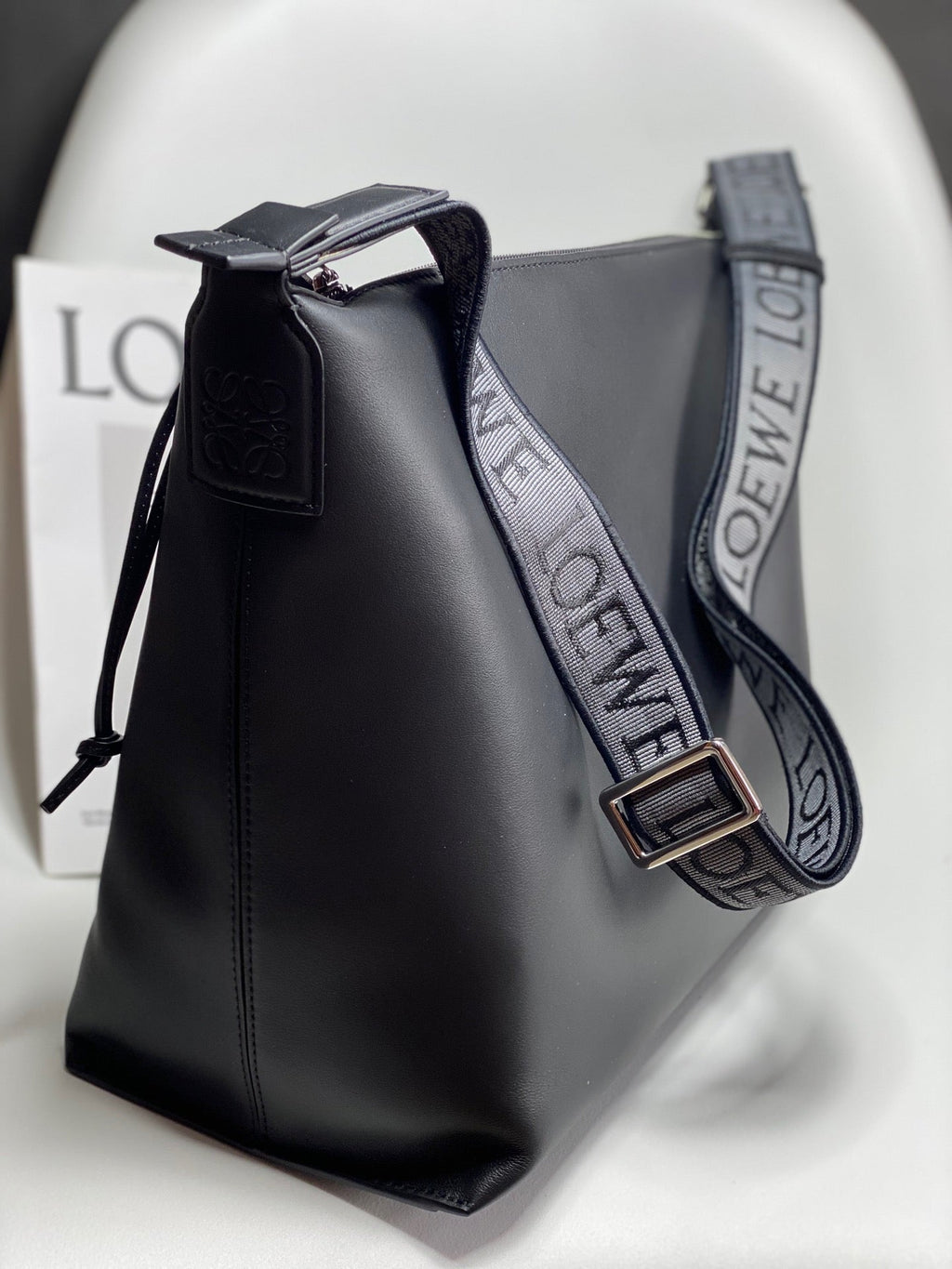 LW Messenger Bag