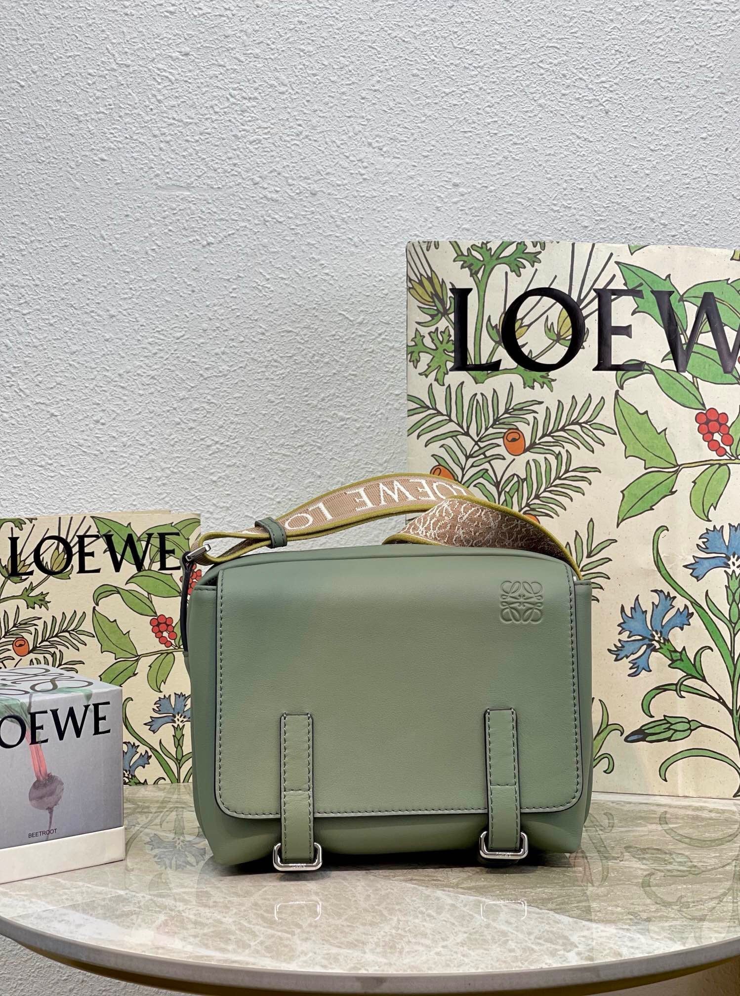 LW Messenger Bag