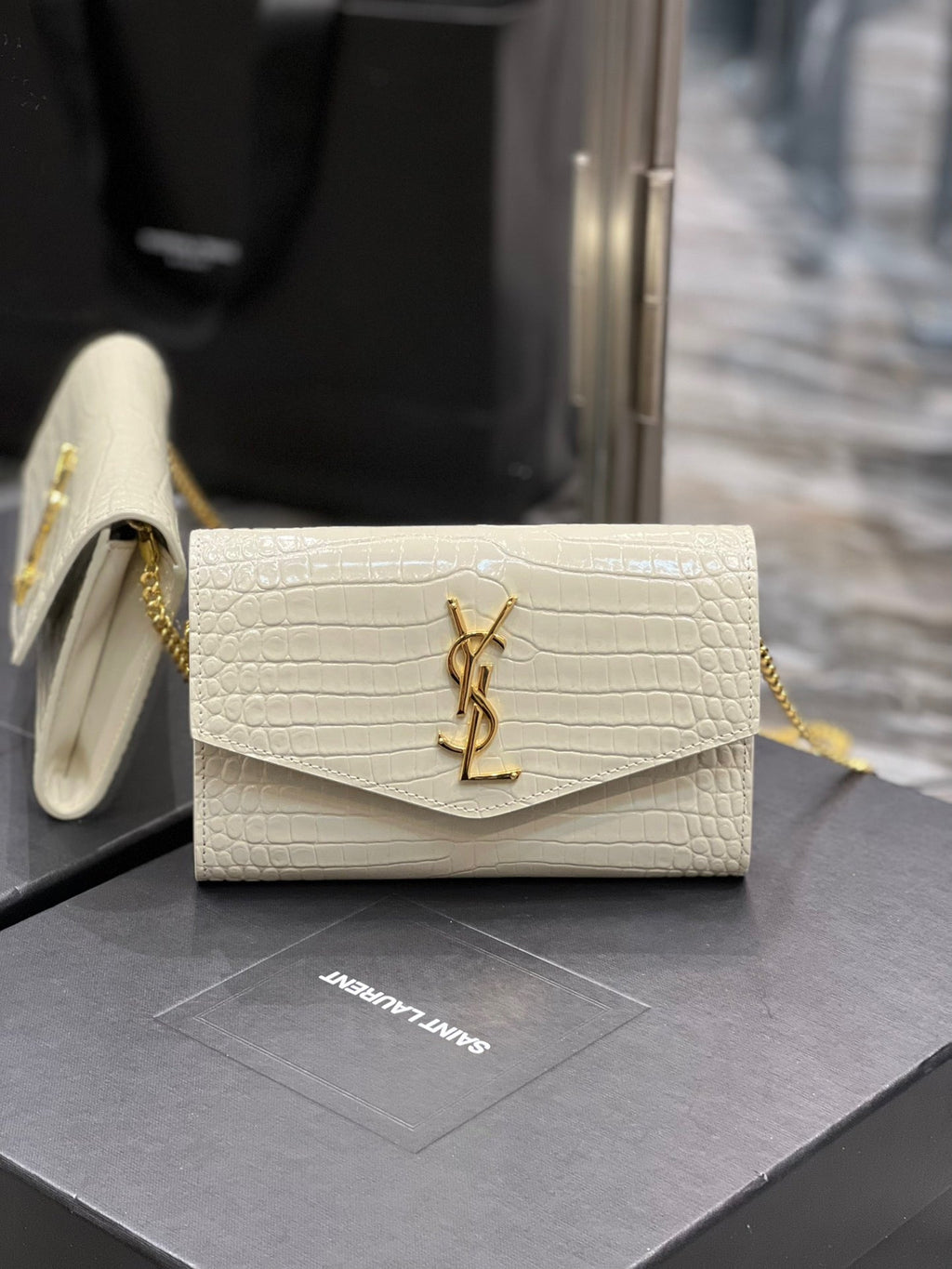 YVT Envelope