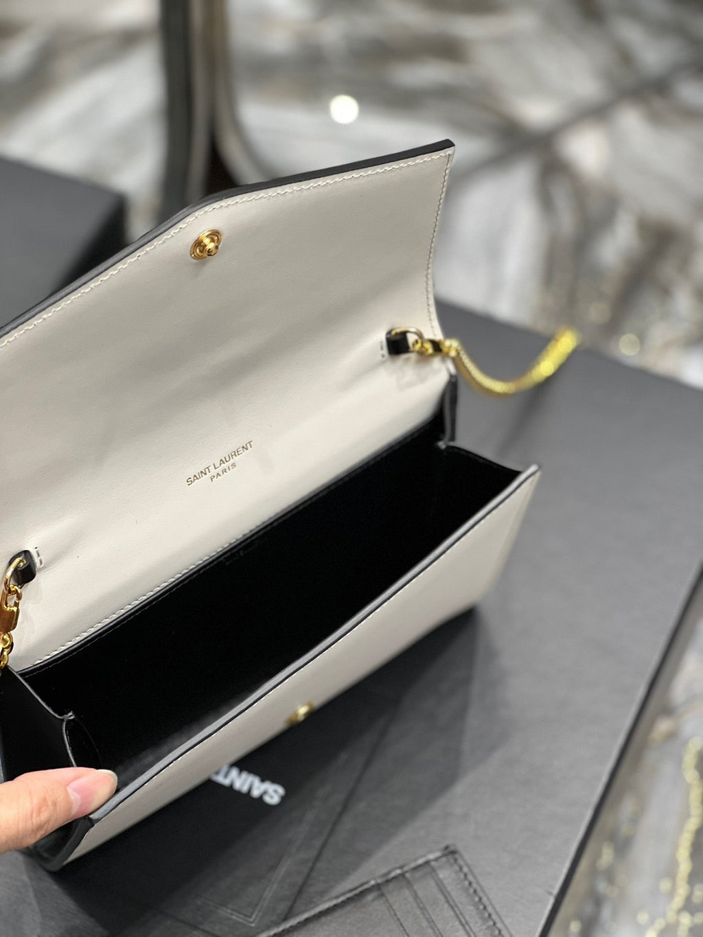 YVT Envelope