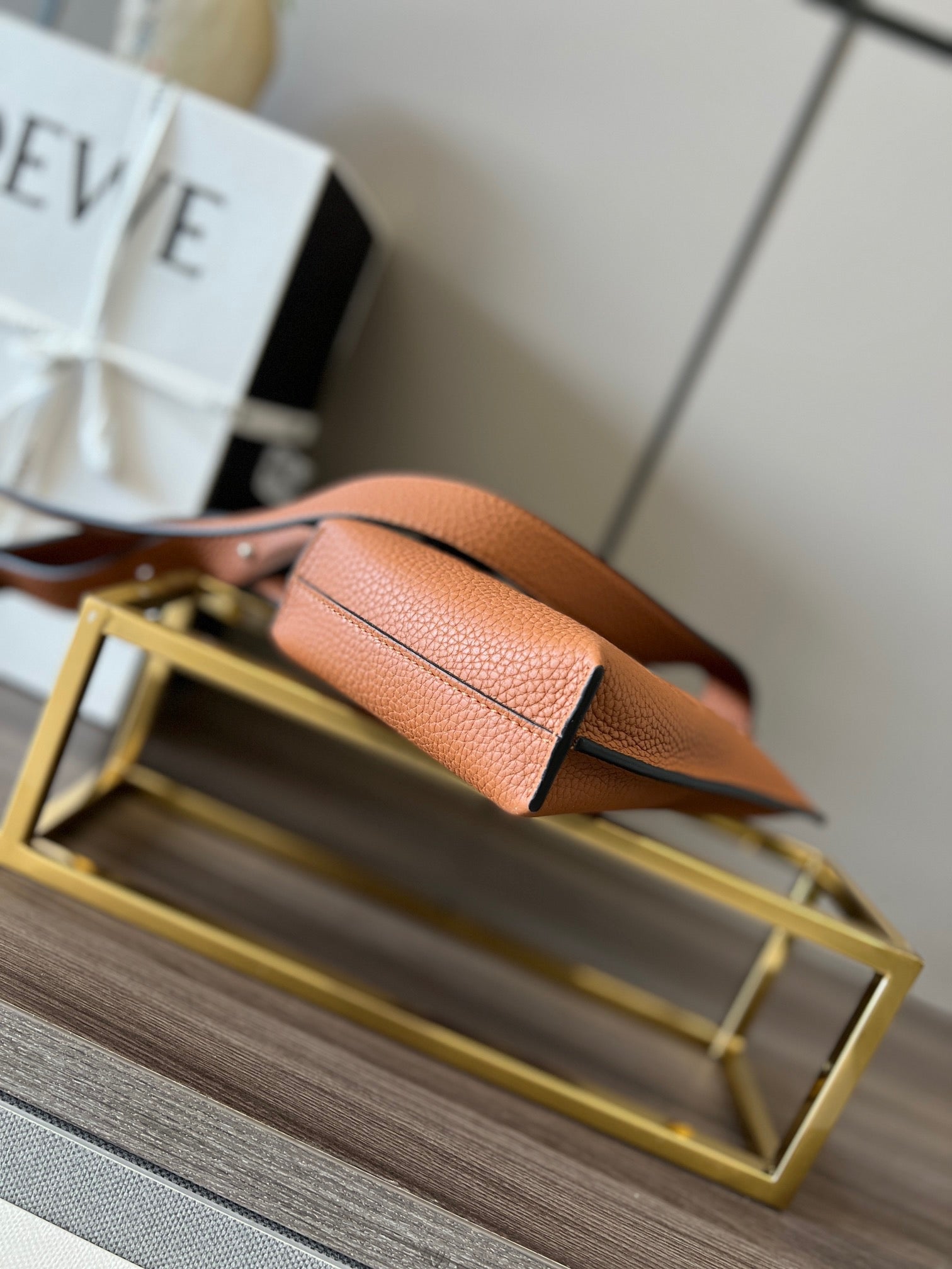 LW Sling Bag