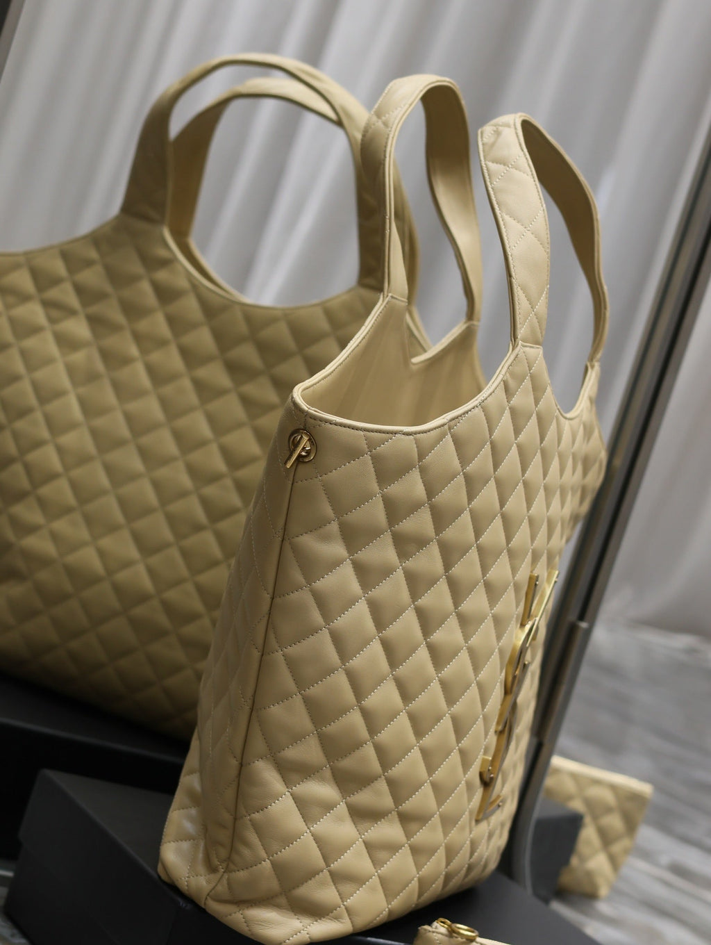 YVT Shopping Tote