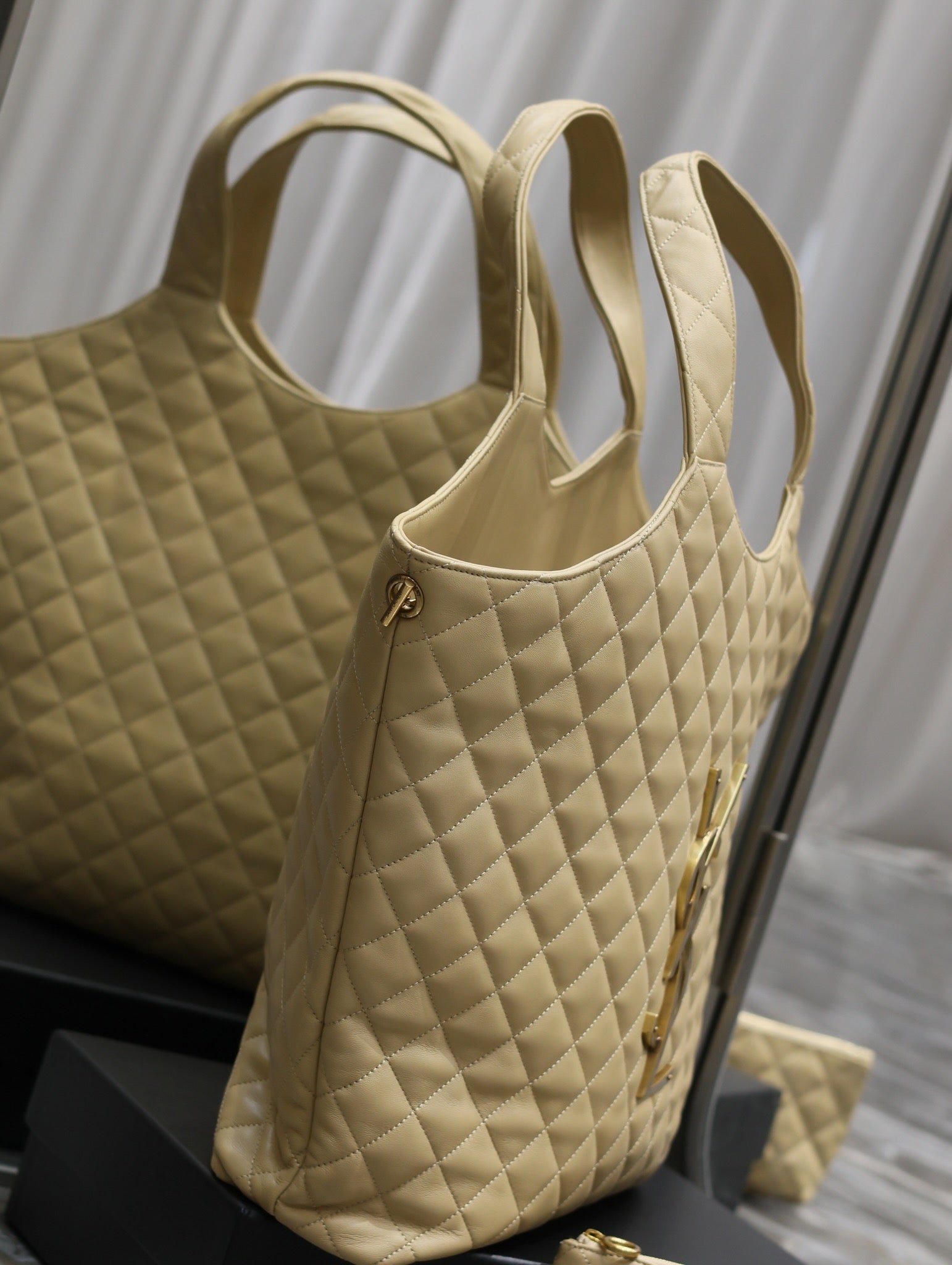 YVT Shopping Tote