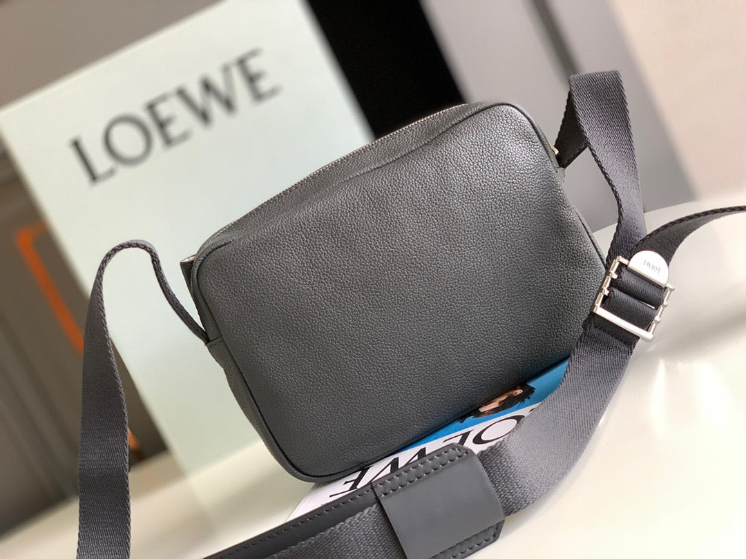 LW Messenger Bag