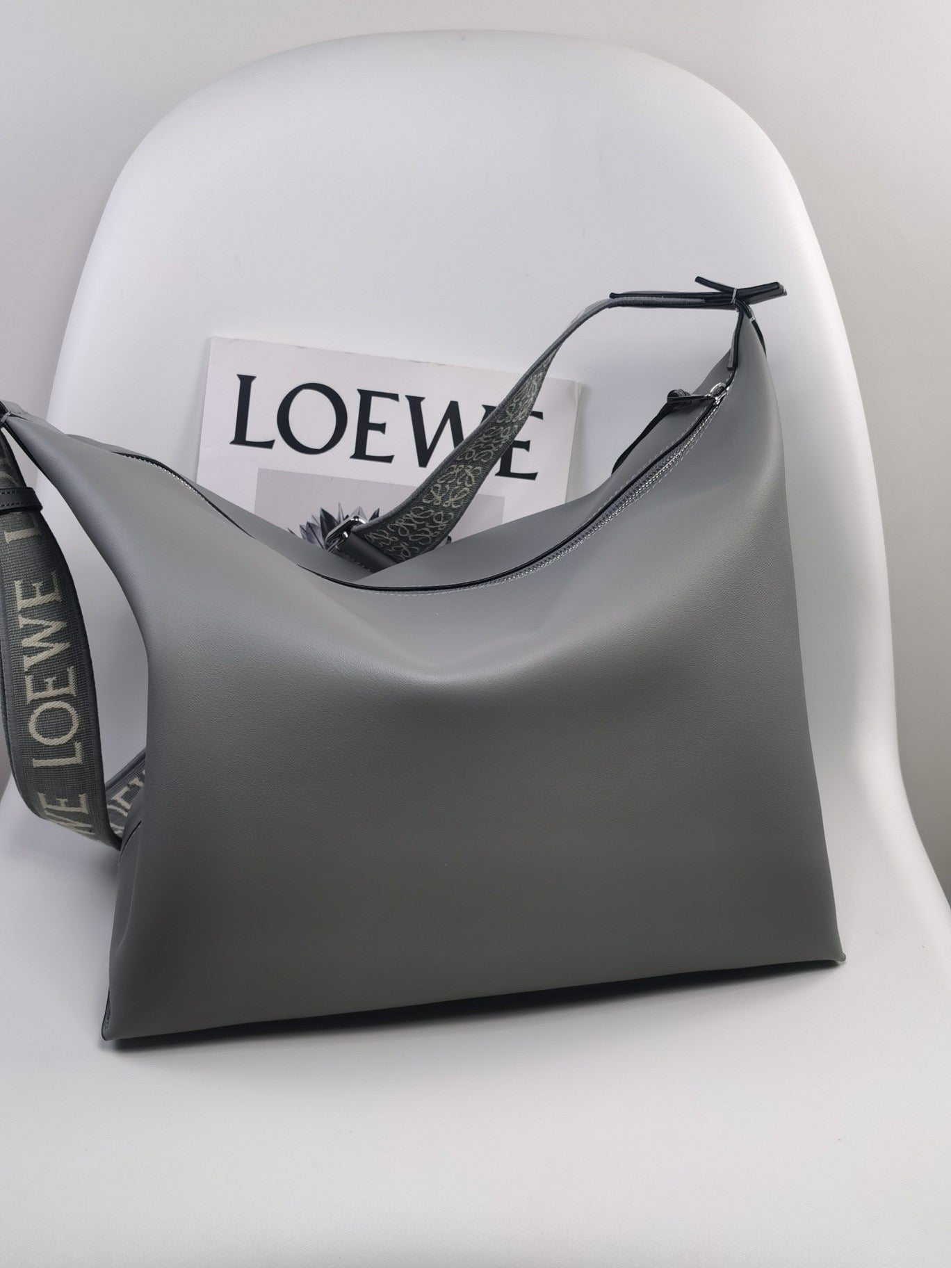 LW Messenger Bag