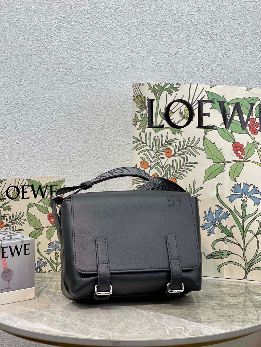 LW Messenger Bag