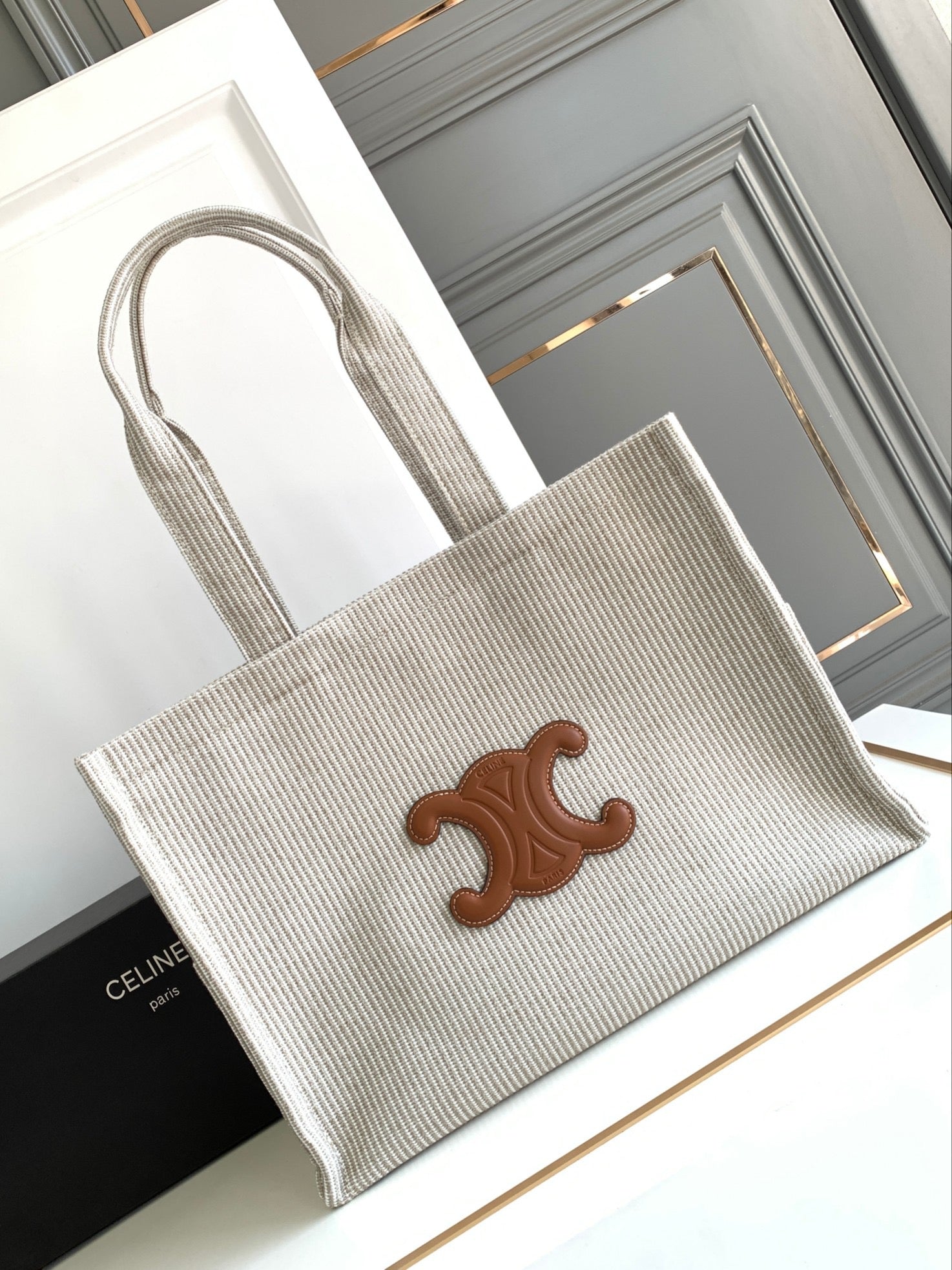 CE Triomphe Tote