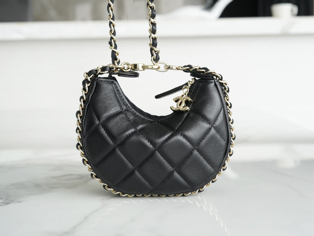 CNL 23p Hobo Bag