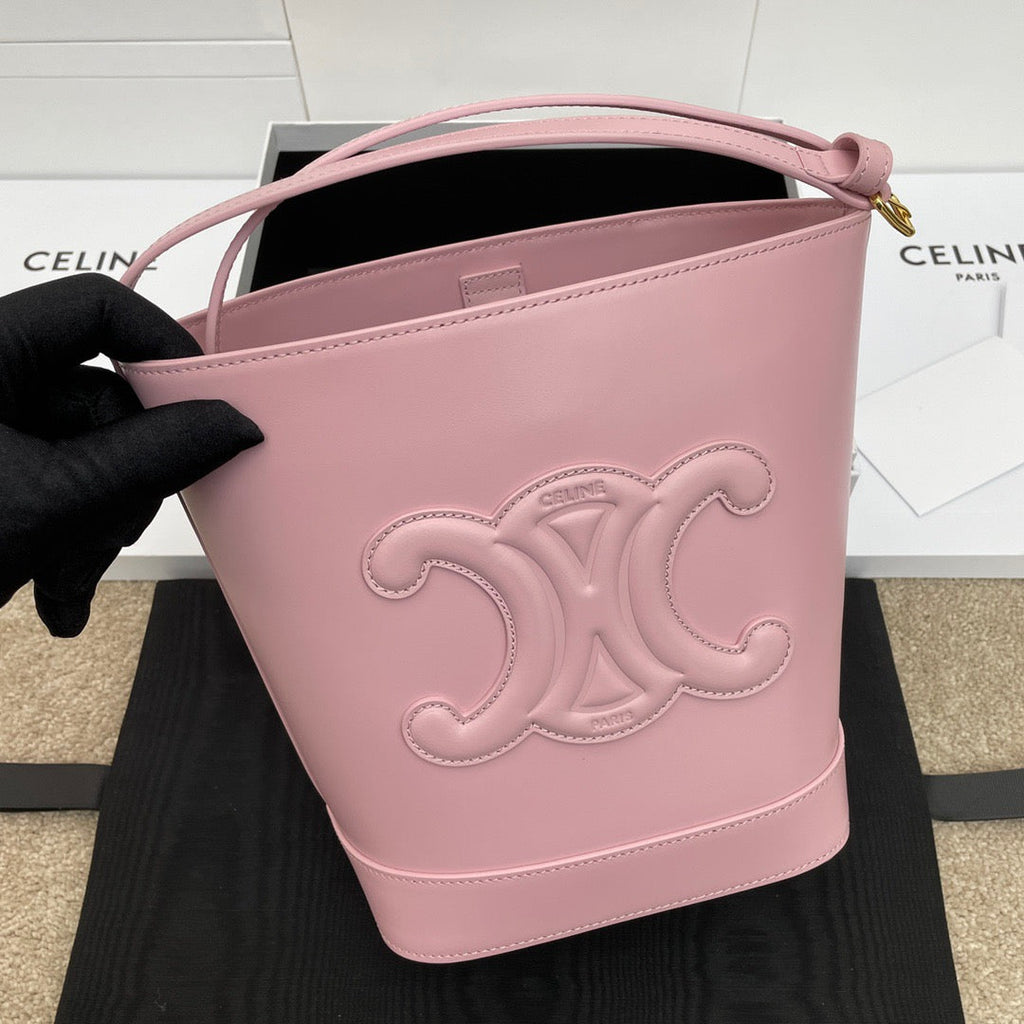 CE Triomphe Bucket