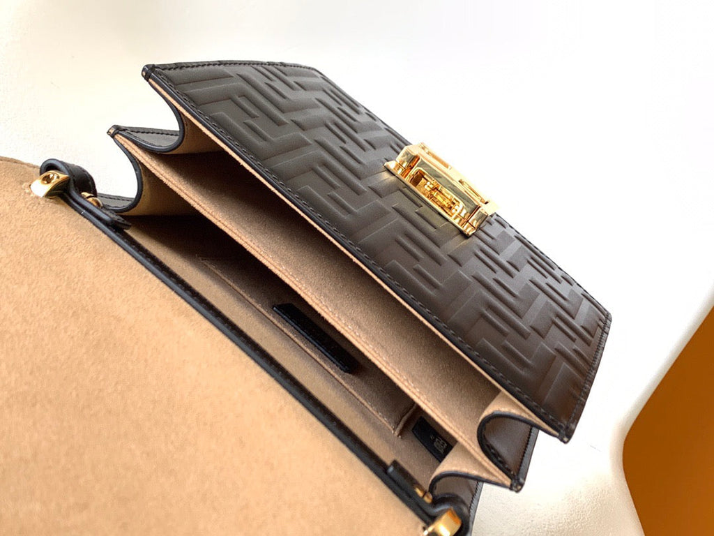FD Kan U Flap Bag